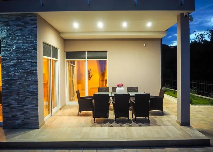 ヴィラ Isabella *