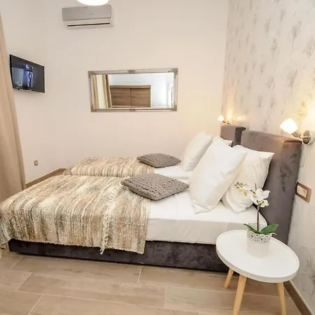 Isabella Вилла Опатия